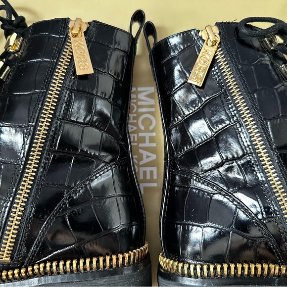 Michael Kors 💥 Haskell Crocodile Embossed
Leather Combat Boot. - Picture 5 of 9